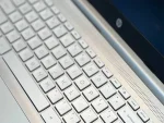 لپ تاپ HP14 با کیبورد RGB مناسب تایپ طولانی