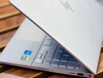 تصویر لپ تاپ HP Envy 14 با پورت های ورودی
