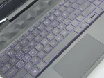 تصویر کیبورد hp pavilion 15 با کلیدهای عددی مجزا و نور پس زمینه